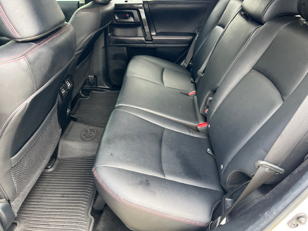 Used 2022 Toyota 4Runner TRD Off-Road Premium AWD/4WD image 15