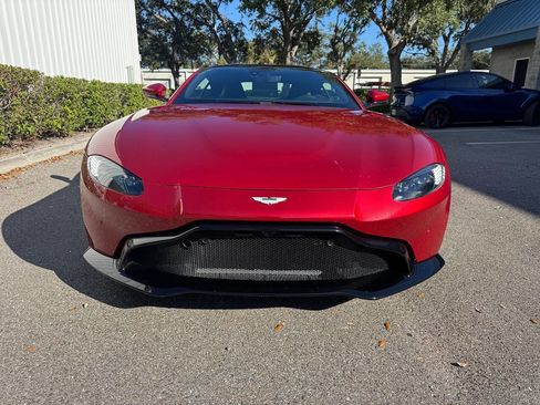 Used 2019 Aston Martin V8 Vantage Coupe image 9