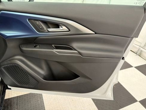 New 2026 Chevrolet Equinox EV LT image 21