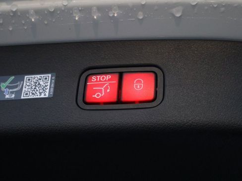 Used 2026 Mercedes-Benz GLC 300 4MATIC image 18