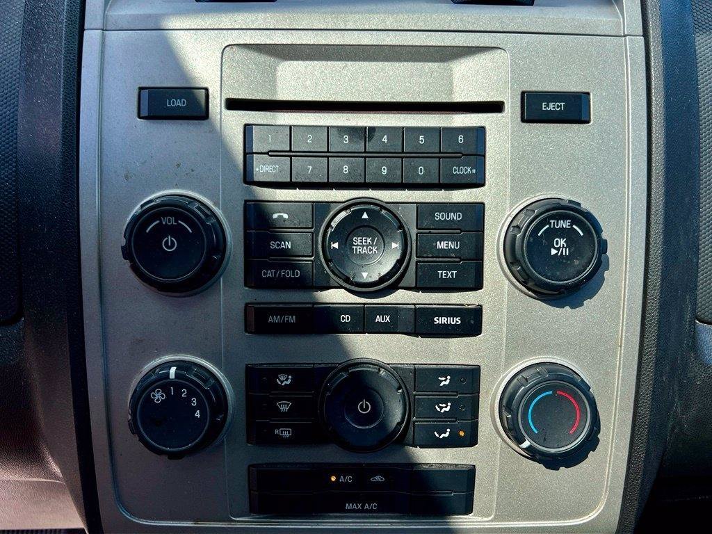 Used 2010 Ford Escape XLT AWD/4WD image 13