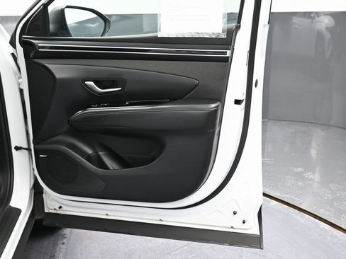 Used 2022 Hyundai Tucson Limited image 34