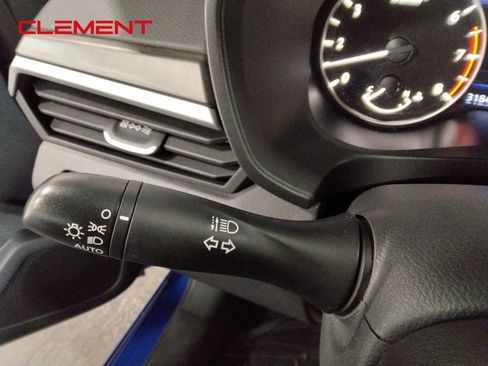 Used 2025 Nissan Altima 2.5 SV image 13