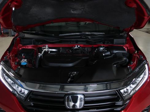 Used 2023 Honda Odyssey Elite image 9