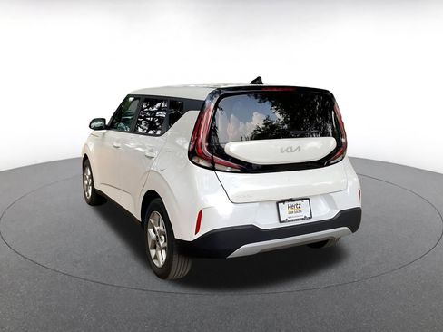 Used 2025 Kia Soul LX w/ LX Technology Package image 5