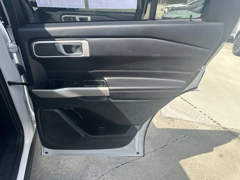 Used 2023 Ford Explorer XLT w/ Equipment Group 202A RWD image 29