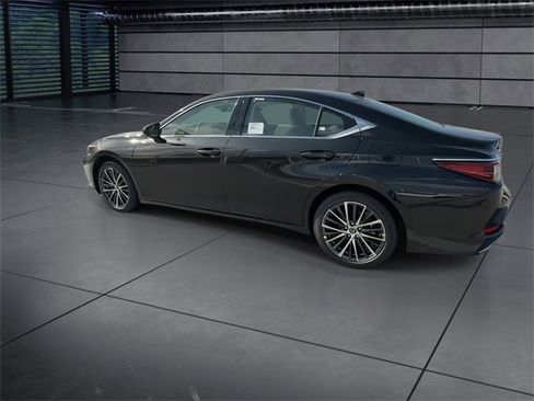 New 2025 Lexus ES 350 w/ Premium Package image 6