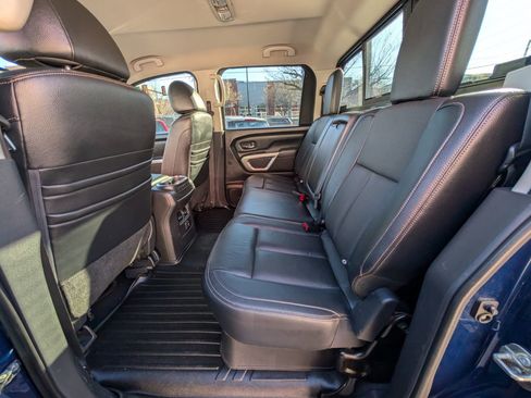 Used 2018 Nissan Titan SL w/ Chrome Package image 17