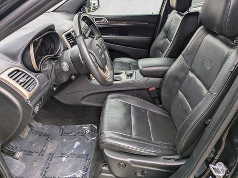 Used 2017 Jeep Grand Cherokee Overland image 16