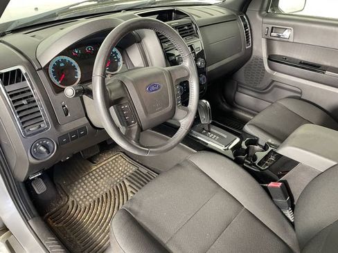Used 2010 Ford Escape XLT AWD/4WD image 3