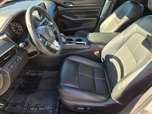 Used 2020 Nissan Altima 2.5 SR FWD image 10
