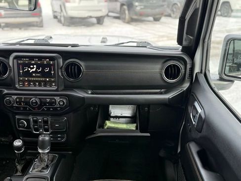 Used 2023 Jeep Wrangler Altitude image 33