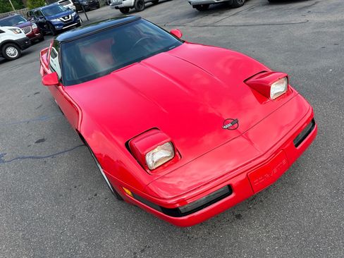 Used 1992 Chevrolet Corvette Coupe RWD image 21