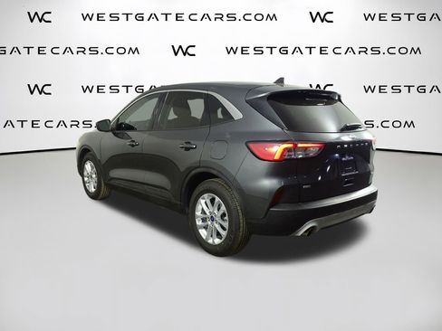 Used 2020 Ford Escape SE image 5