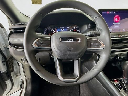 Used 2023 Jeep Compass Altitude image 12
