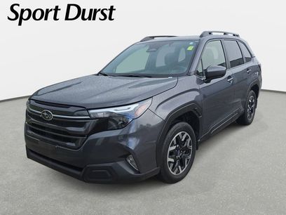 Used 2025 Subaru Forester Premium w/ Convenience Package #1