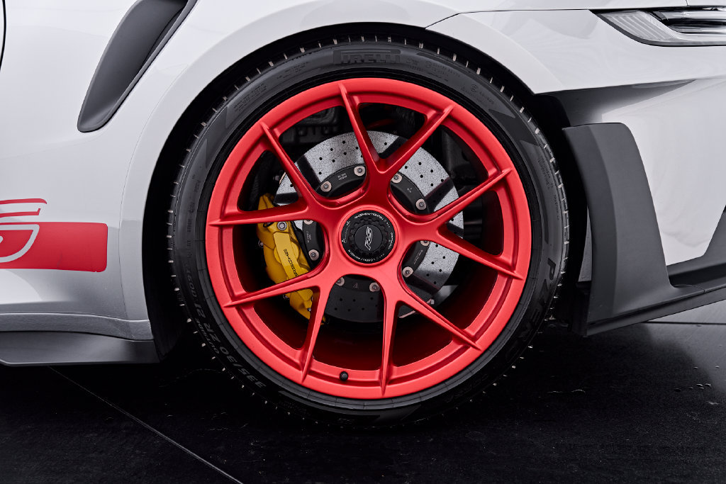 Used 2025 Porsche 911 GT3 RS w/ Weissach Package RWD image 38