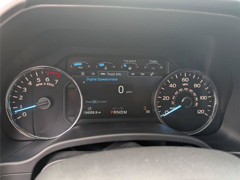 Used 2019 Ford F150 Lariat w/ Equipment Group 502A Luxury AWD/4WD image 35