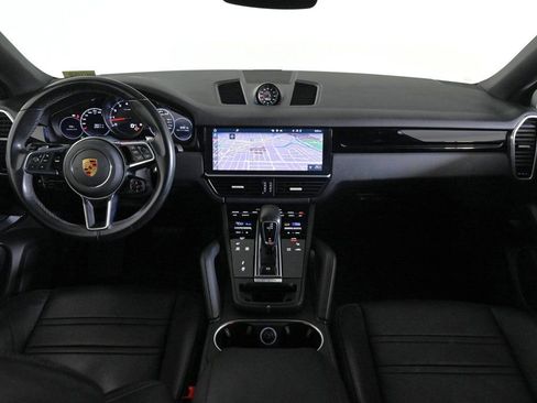 Certified 2020 Porsche Cayenne image 11