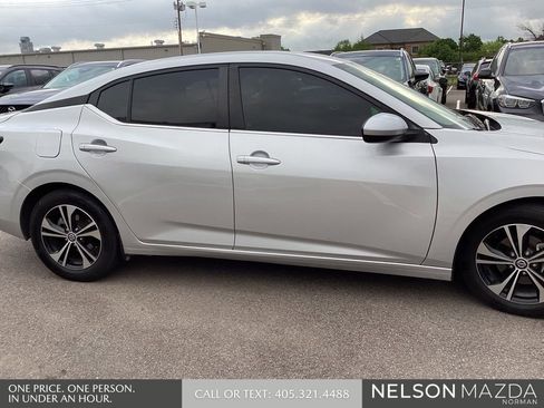 Used 2021 Nissan Sentra SV FWD image 5