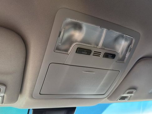 Used 2018 Toyota Avalon XLE Plus image 20