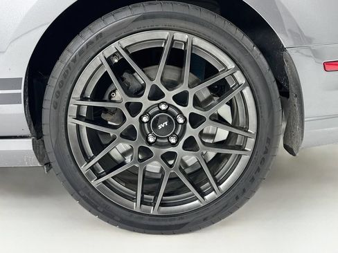 Used 2013 Ford Mustang Shelby GT500 RWD image 28