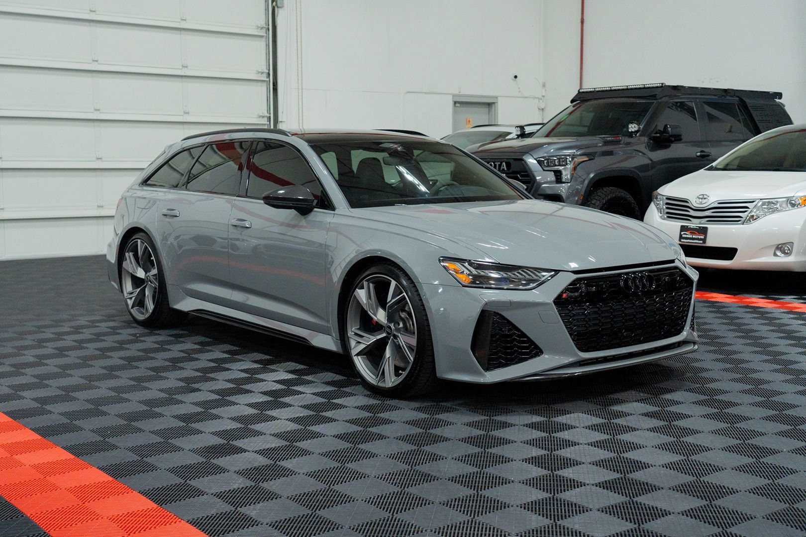 Used 2022 Audi RS 6 w/ Carbon Optic Package AWD/4WD image 11