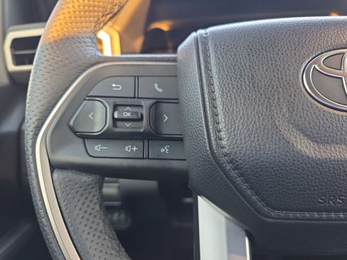Used 2025 Toyota Tacoma Limited image 16