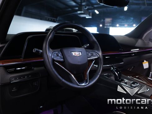 Used 2022 Cadillac Escalade Premium Luxury image 26