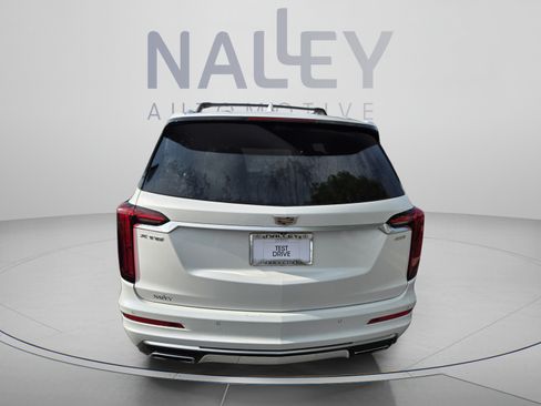 Used 2020 Cadillac XT6 Premium Luxury FWD image 4
