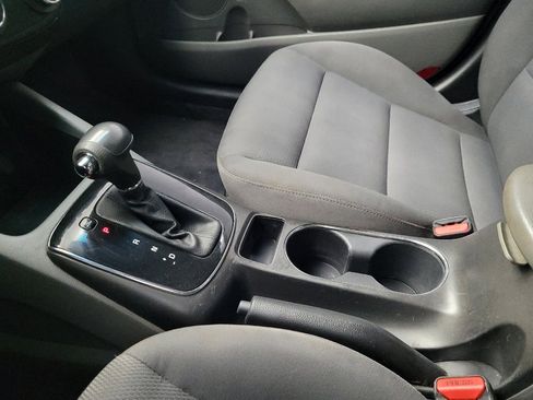 Used 2017 Kia Forte LX image 26