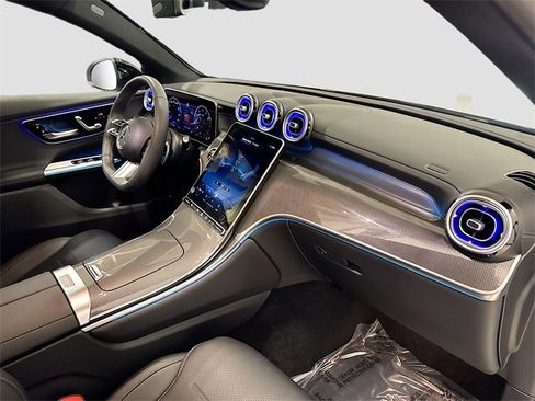 Certified 2025 Mercedes-Benz GLC 300 4MATIC image 31