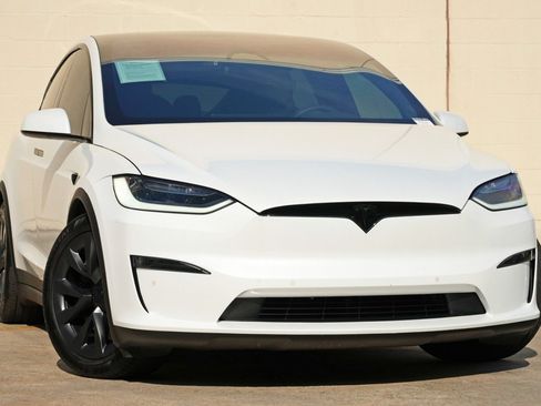 Used 2022 Tesla Model X AWD/4WD image 4