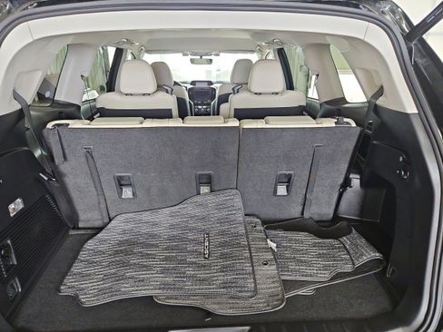 Used 2022 Subaru Ascent Limited AWD/4WD image 14