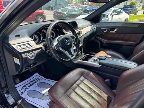 Used 2014 Mercedes-Benz E 550 4MATIC Sedan image 14