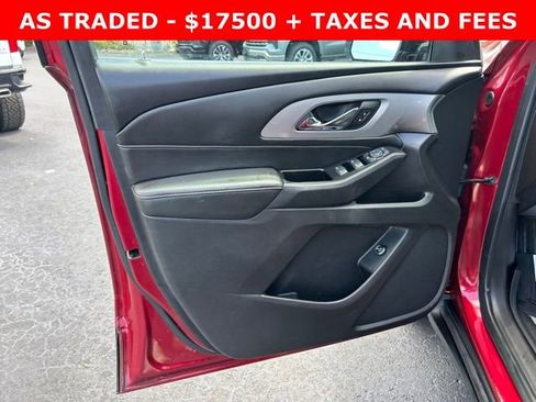 Used 2019 Chevrolet Traverse LT FWD image 12