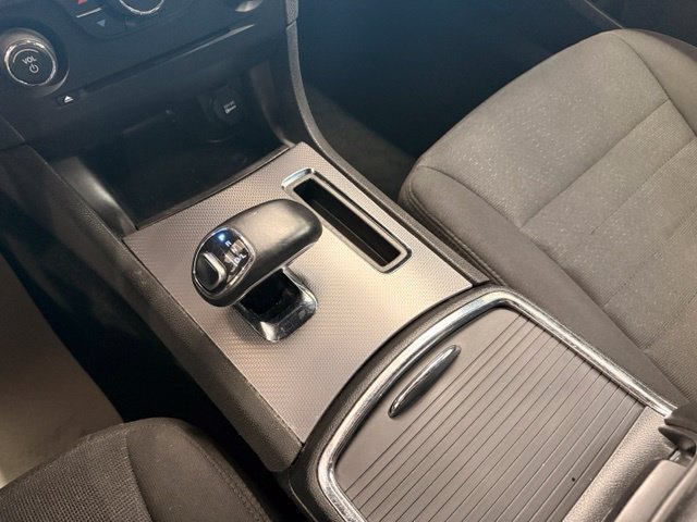 Used 2013 Dodge Charger SE RWD image 14