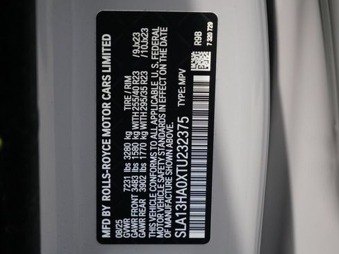 Used 2026 Rolls-Royce Cullinan AWD/4WD image 36