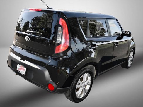 Used 2015 Kia Soul + FWD image 7