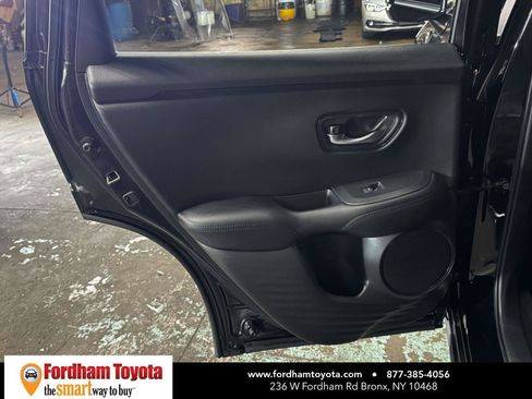 Used 2024 Honda HR-V LX image 11