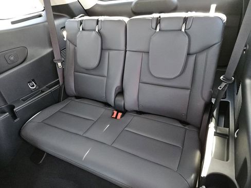 New 2025 Ford Explorer Active w/ Active Comfort Package image 28