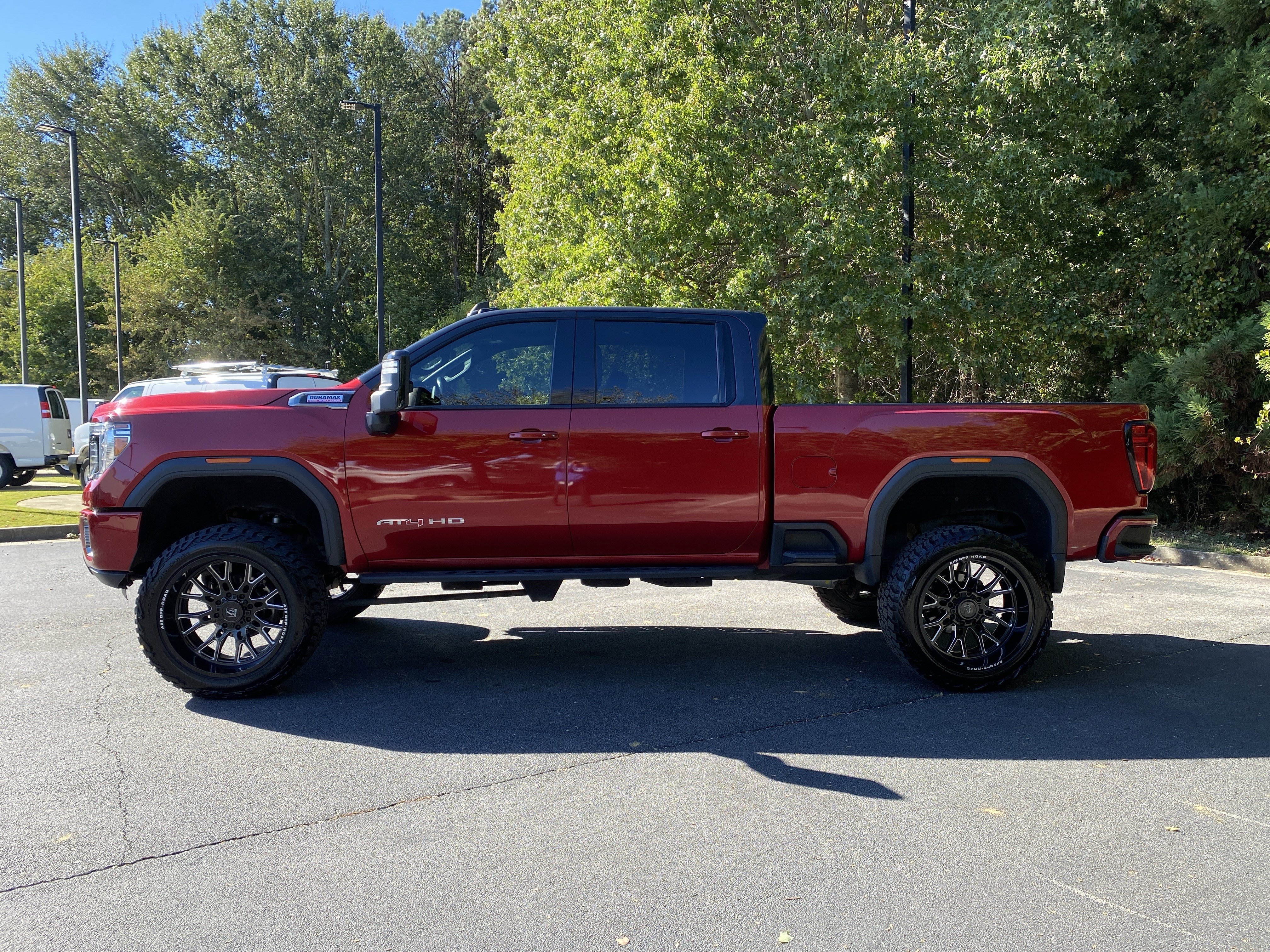 Used 2021 GMC Sierra 2500 AT4 w/ AT4 Premium Plus Package AWD/4WD image 6