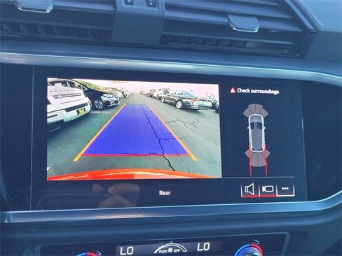 Used 2024 Audi Q3 2.0T Premium image 10