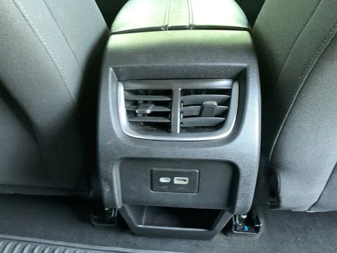 Used 2021 Chevrolet Blazer LT FWD image 32