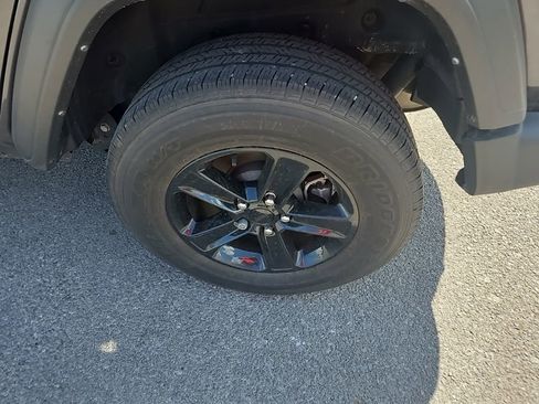 Used 2022 Jeep Wrangler Unlimited Sport image 12