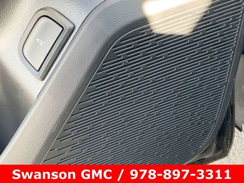 New 2026 GMC Terrain AT4 w/ Technology Package II AWD/4WD image 23