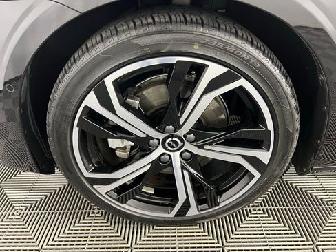 Used 2025 Volvo S60 B5 Plus image 12