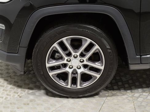 Used 2020 Jeep Compass Latitude FWD image 37