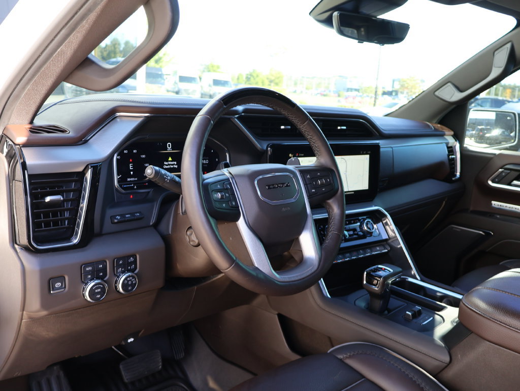 Used 2024 GMC Sierra 1500 Denali AWD/4WD image 19