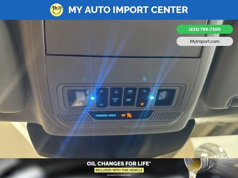 Used 2021 Ford Explorer XLT w/ Equipment Group 202A image 23